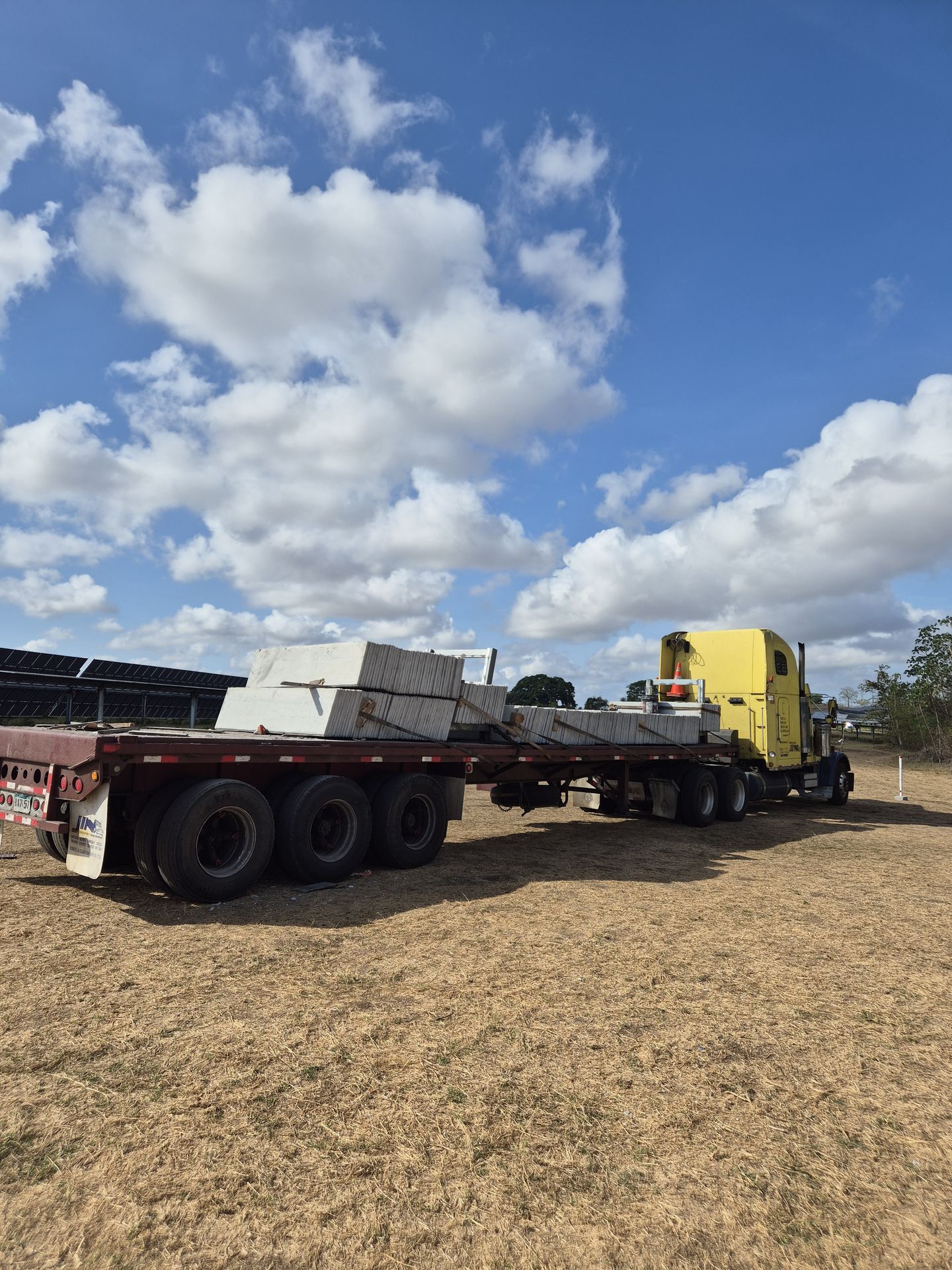 Construcción de cercas de cemento